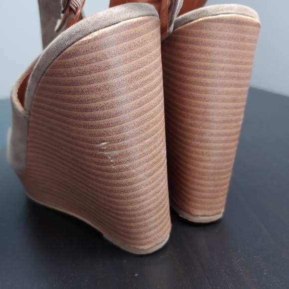 Wedges - Picture 3 of 3